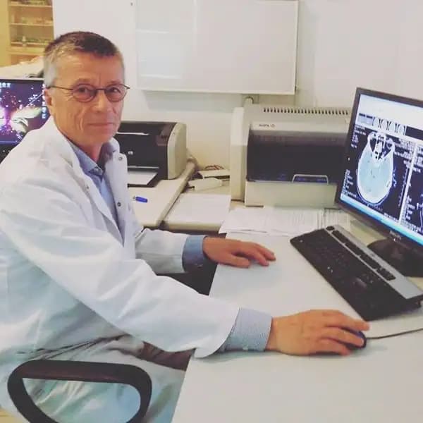 SƏHHƏT klinikasında professor Dr. Franz Fobbenin radiologiya üzrə beynəlxalq master-klassları