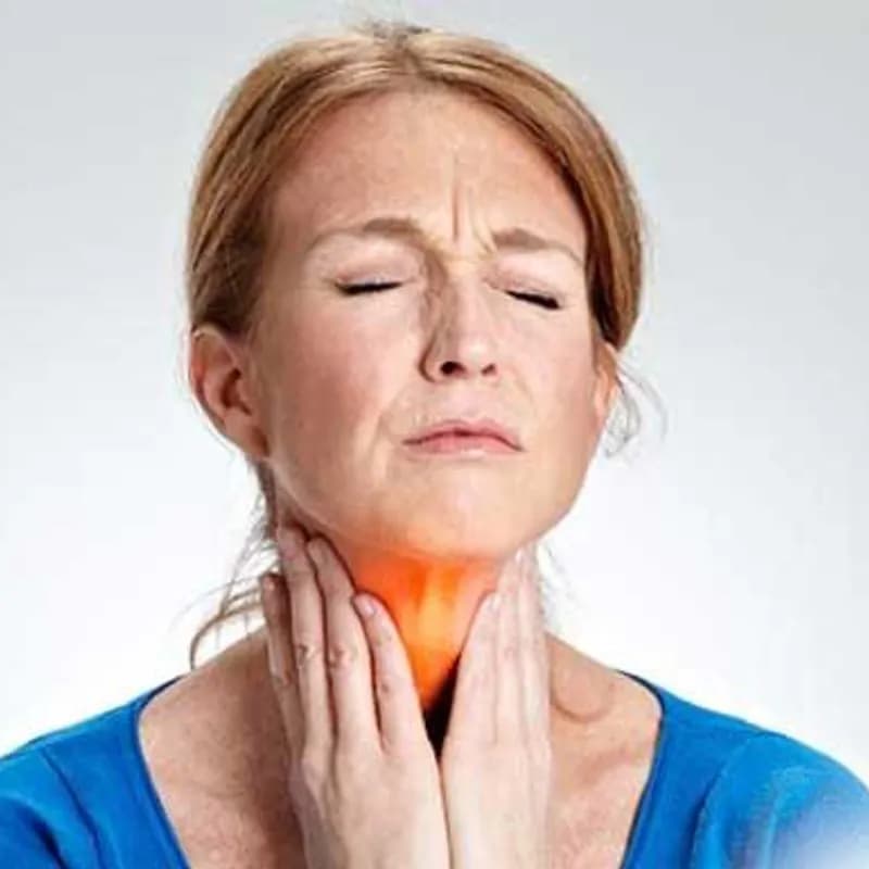 Faringit nədir? – Səbəblər, simptomlar, diaqnostika və müalicə